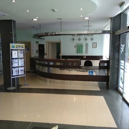 Boomerang - Sunny Hotel